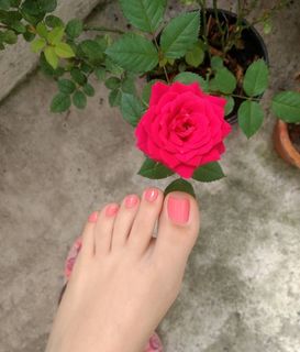 Isa Pes feet photo thumbnail