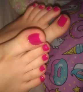 Isa Pes feet photo thumbnail