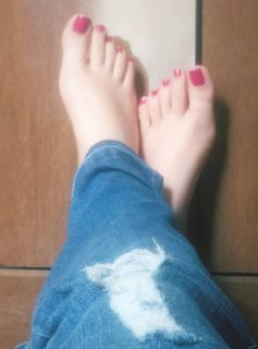 Isa Pes feet photo thumbnail
