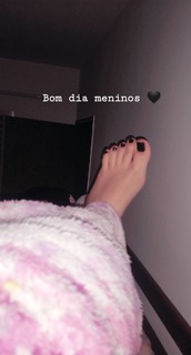 Isa Pes feet photo thumbnail