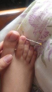 Isa Pes feet photo thumbnail