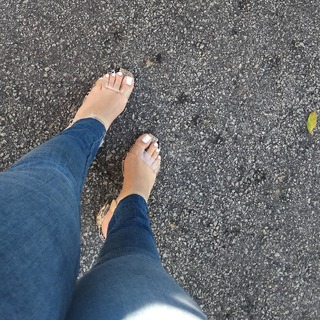 Isa Pes feet photo thumbnail