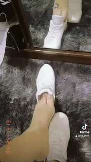 Isa Pes feet photo thumbnail