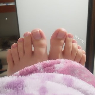 Isa Pes feet photo thumbnail