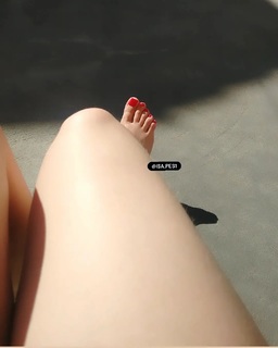 Isa Pes feet photo thumbnail