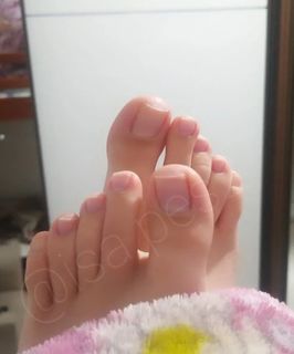 Isa Pes feet photo thumbnail