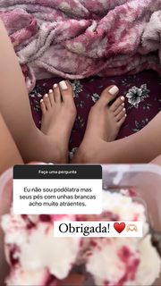 Isa Pes feet photo thumbnail