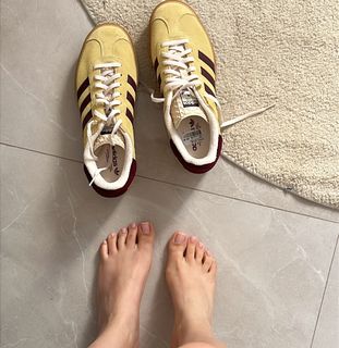 Isa Pes feet photo 5