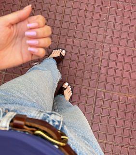 Isa Pes feet photo 2