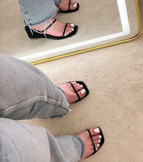 Isa Pes feet photo 19