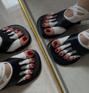 Isa Pes feet photo 12