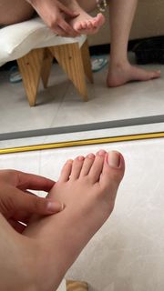 Isa Pes feet photo 7