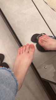 Isa Pes feet photo 8
