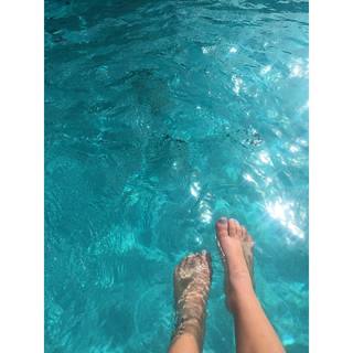 Isabel Brown feet photo 3
