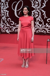 Isabel Díaz Ayuso feet photo thumbnail