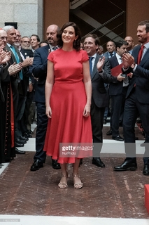 Isabel Díaz Ayuso feet photo thumbnail