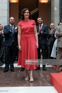 Isabel Díaz Ayuso feet photo thumbnail