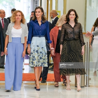 Isabel Díaz Ayuso feet photo thumbnail