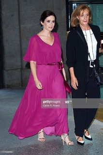 Isabel Díaz Ayuso feet photo thumbnail