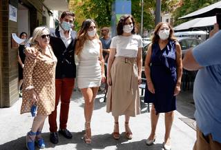 Isabel Díaz Ayuso feet photo thumbnail