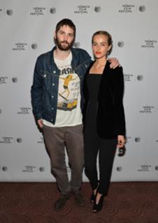 Isabel Lucas feet photo thumbnail