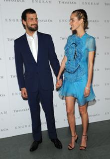 Isabel Lucas feet photo thumbnail