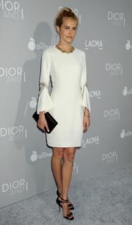 Isabel Lucas feet photo thumbnail