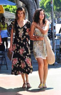 Isabel Lucas feet photo thumbnail