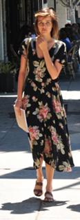 Isabel Lucas feet photo thumbnail