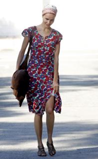 Isabel Lucas feet photo thumbnail