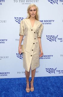 Isabel Lucas feet photo thumbnail