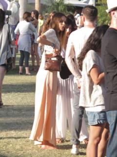 Isabel Lucas feet photo thumbnail