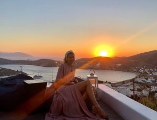 Isabel Lucas feet photo thumbnail
