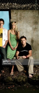 Isabel Lucas feet photo thumbnail