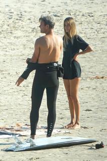 Isabel Lucas feet photo thumbnail