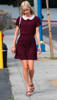 Isabel Lucas feet photo thumbnail
