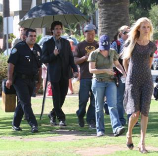 Isabel Lucas feet photo thumbnail