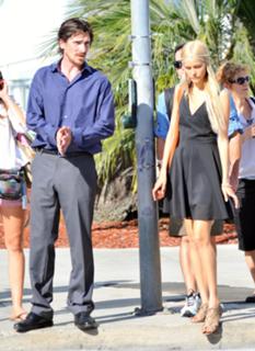 Isabel Lucas feet photo thumbnail