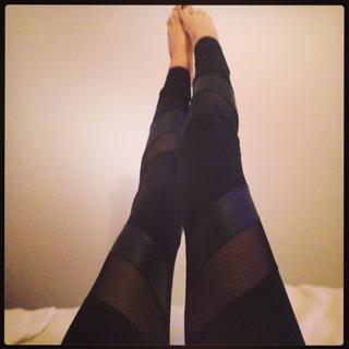 Isabel Macedo feet photo 19