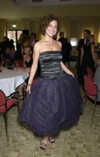 Isabel Varell feet photo thumbnail