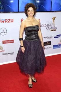 Isabel Varell feet photo thumbnail