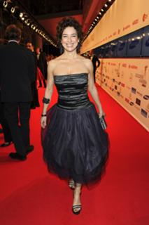 Isabel Varell feet photo thumbnail