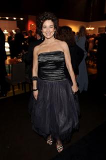 Isabel Varell feet photo thumbnail