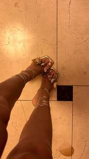 Isabela Lopez feet photo 6
