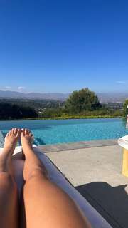 Isabela Lopez feet photo 9