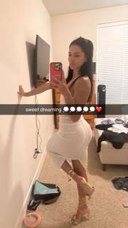 Isabela Lopez feet photo 3