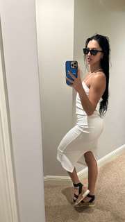 Isabela Lopez feet photo 8