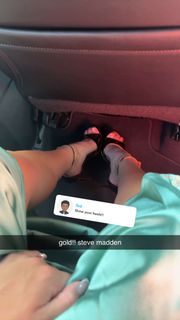 Isabela Lopez feet photo 9