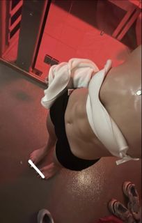 Isabela Lopez feet photo 5