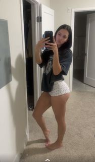 Isabela Lopez feet photo 4